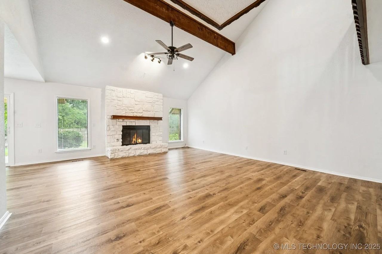 6947 S 30th West Ave #1 - Photo 3 of 20