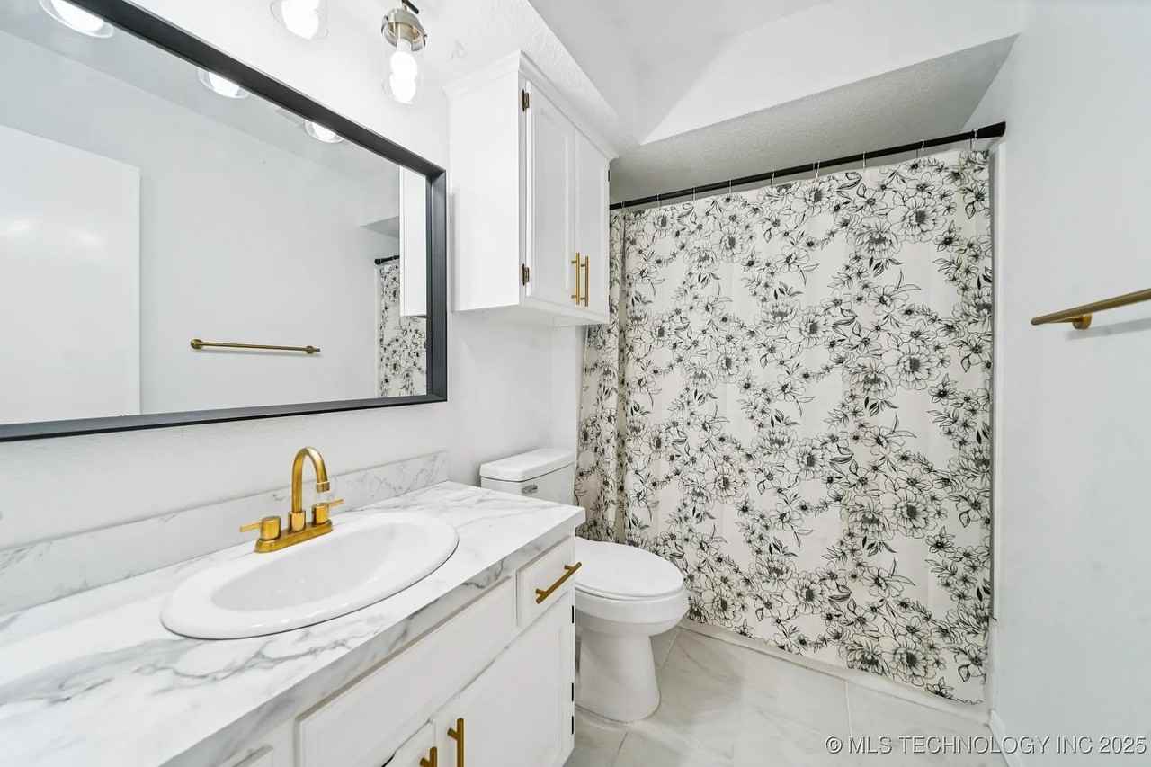 6947 S 30th West Ave #1 - Photo 6 of 20