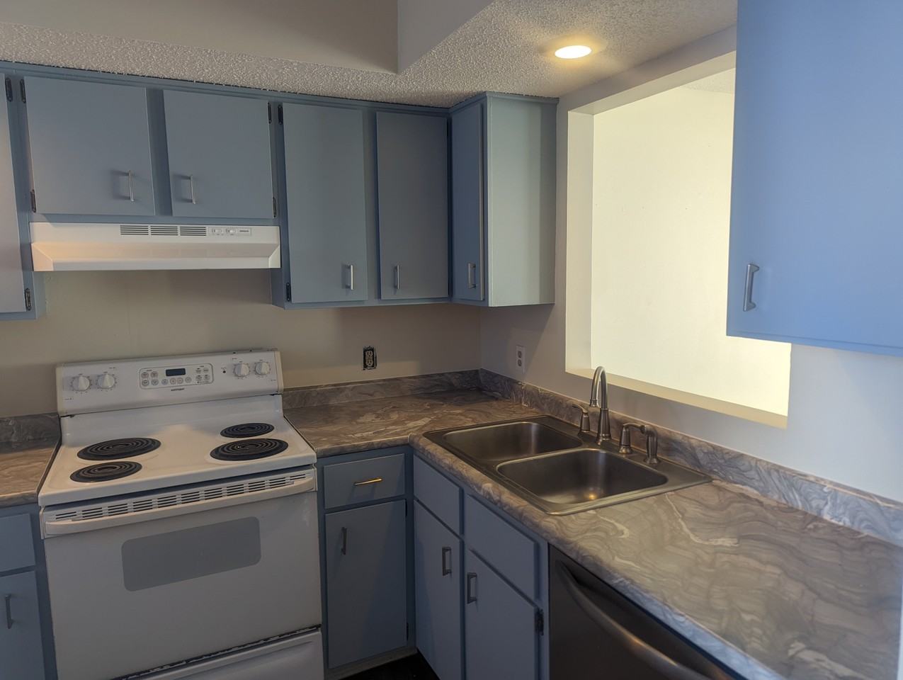 2104 Melrose Dr #1 - Photo 2 of 16