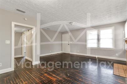 44 E 45th St #1 - Photo 2 of 17