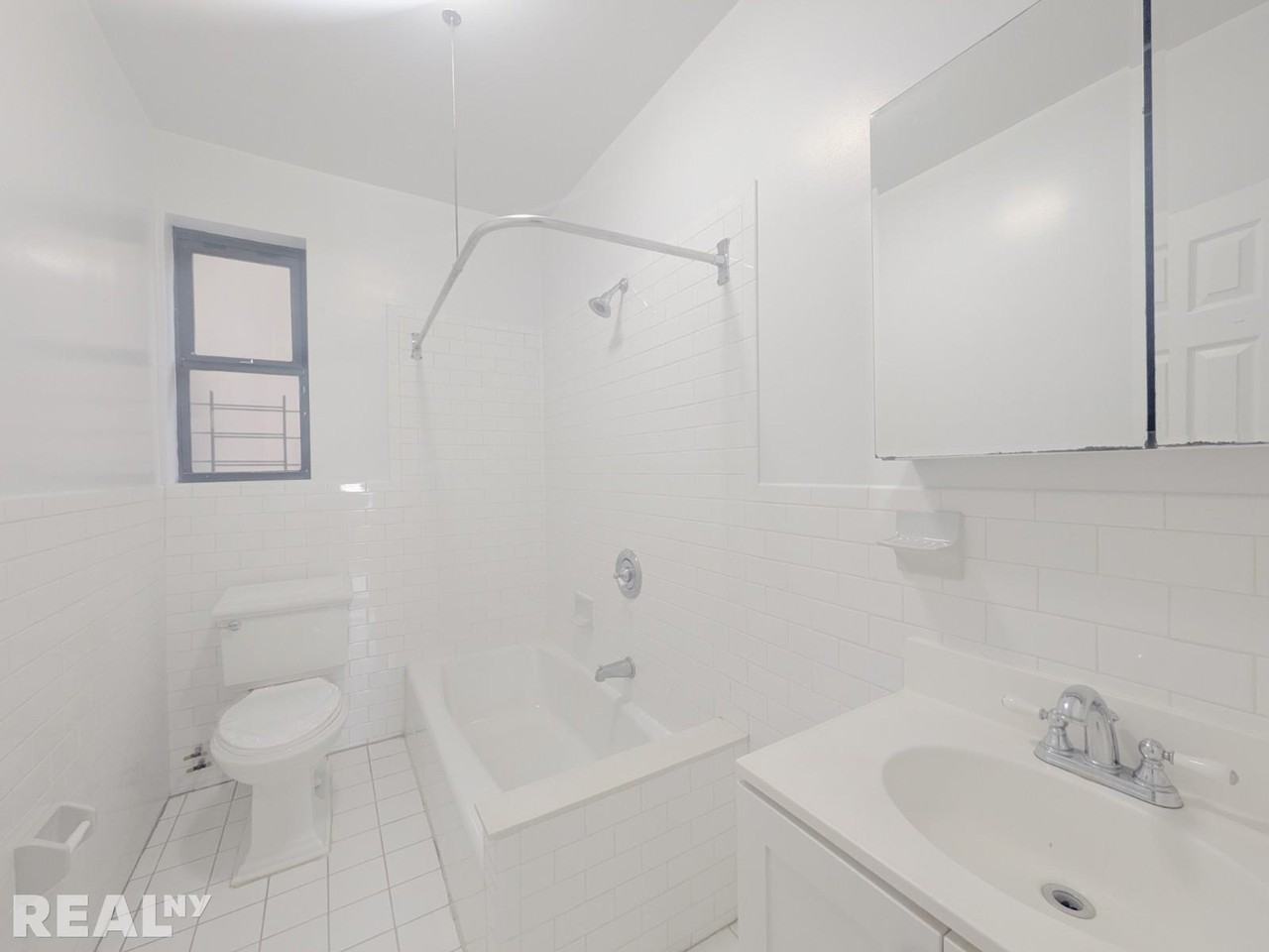 W 171st St #3A - Photo 6 of 6