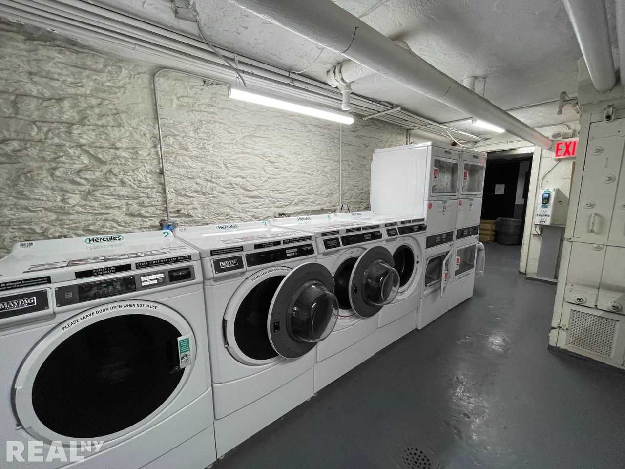 106 E 81st St #2B - Photo 5 of 6