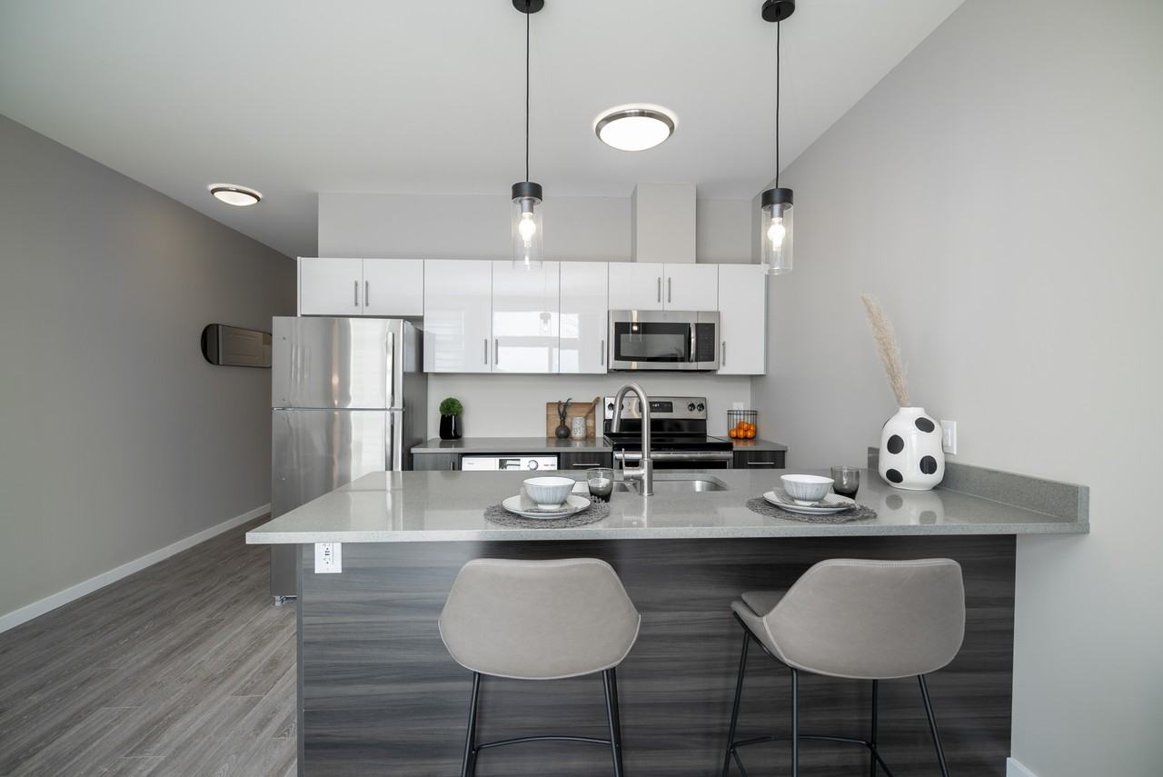 Latitude 49 at Sage Creek - Photo 6 of 49