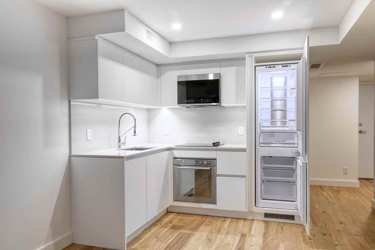 3460 Peel Street - Photo 2 of 50