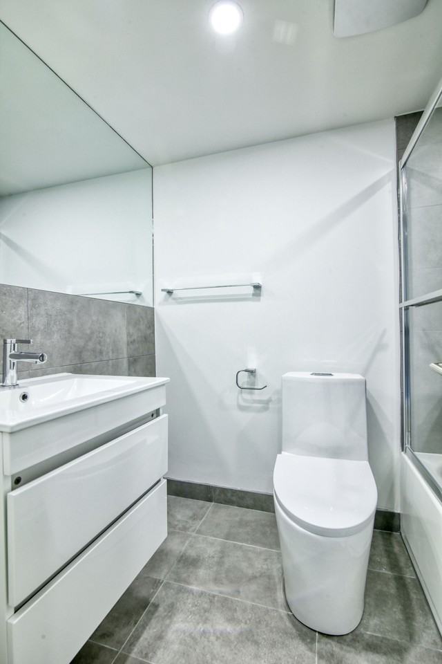 1975 de Maisonneuve - Photo 6 of 50