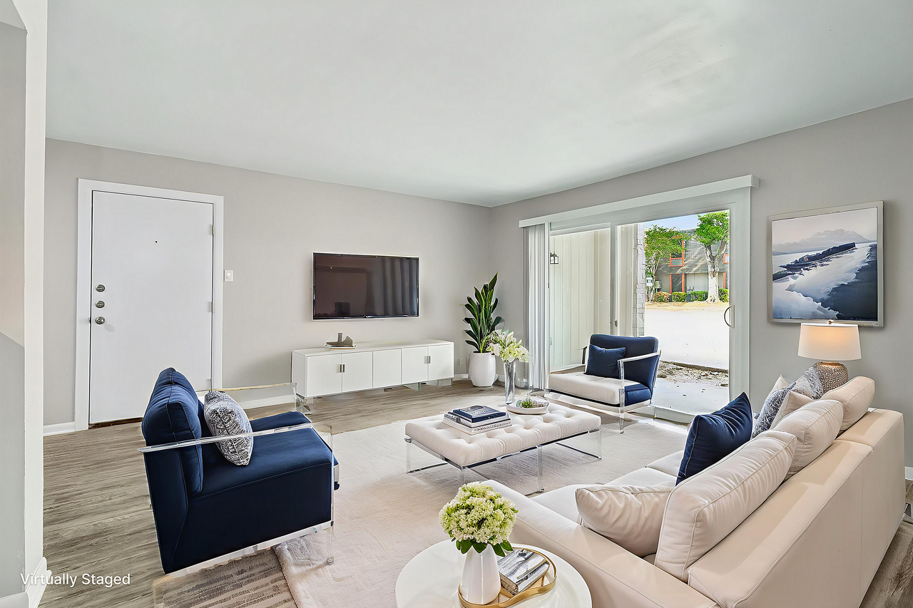 Amber Hill - Photo 2 of 38