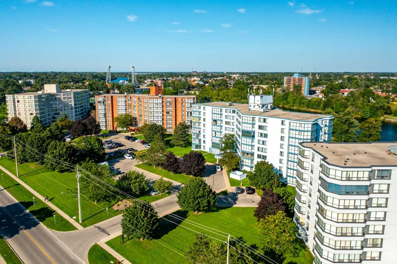 Parkway Village - Photo 2 of 31