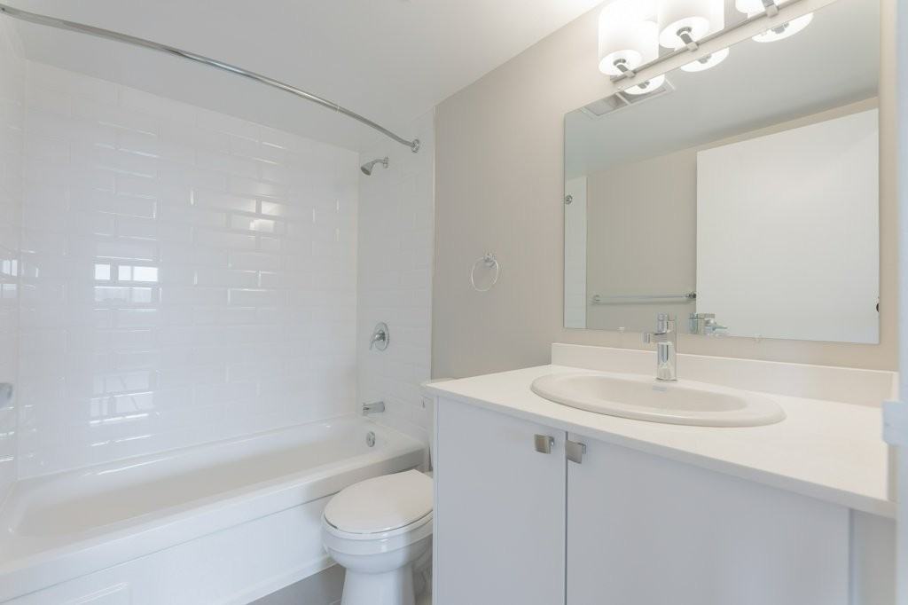 3575 Kaneff Crescent - Photo 4 of 50