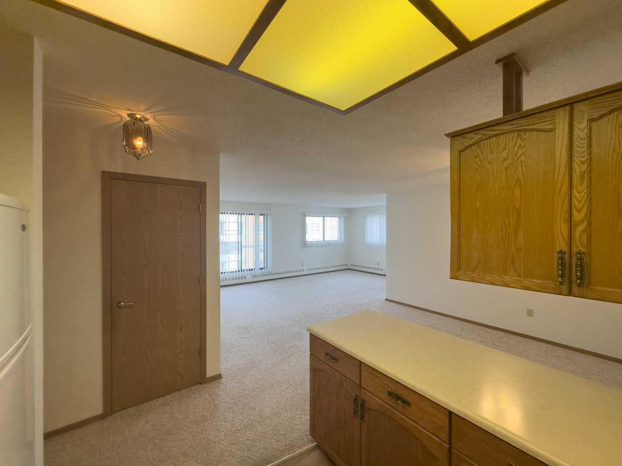 Eben-Ezer II | 1 & 2 Bedroom Apartments Near Whyte Avenue - Photo 7 of 12