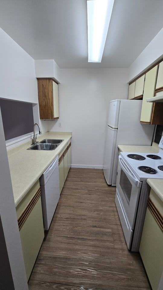 3026, 3044 & 3046 Clearbrook Road - Photo 3 of 37