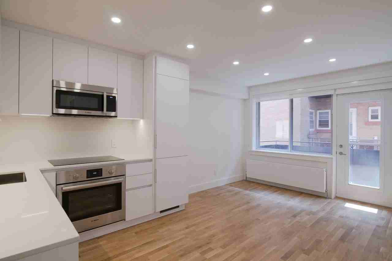 4390 Grand Boulevard - Photo 3 of 10