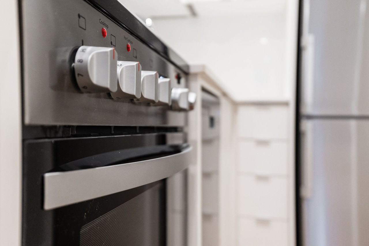 55-56 Eccleston Drive - Photo 3 of 50