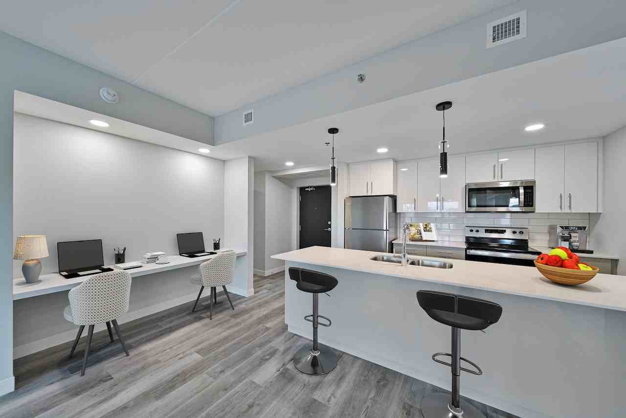 The Bolt - Photo 7 of 16