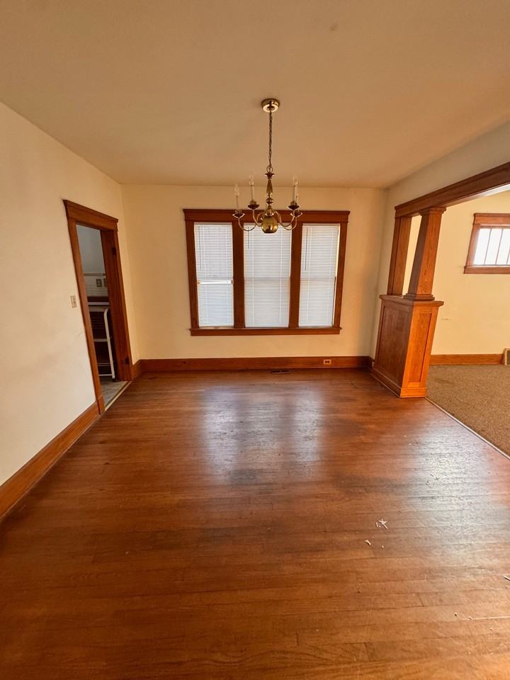 1911 Geneva St #1 - Photo 5 of 9