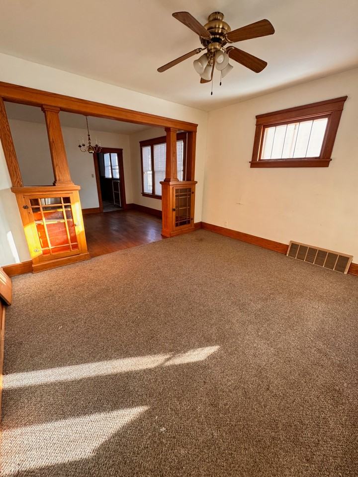 1911 Geneva St #1 - Photo 6 of 9