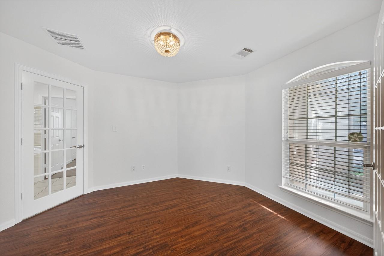 1115 Willow Knl #1 - Photo 6 of 37