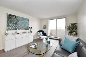 featured image of 978 8th Ave W