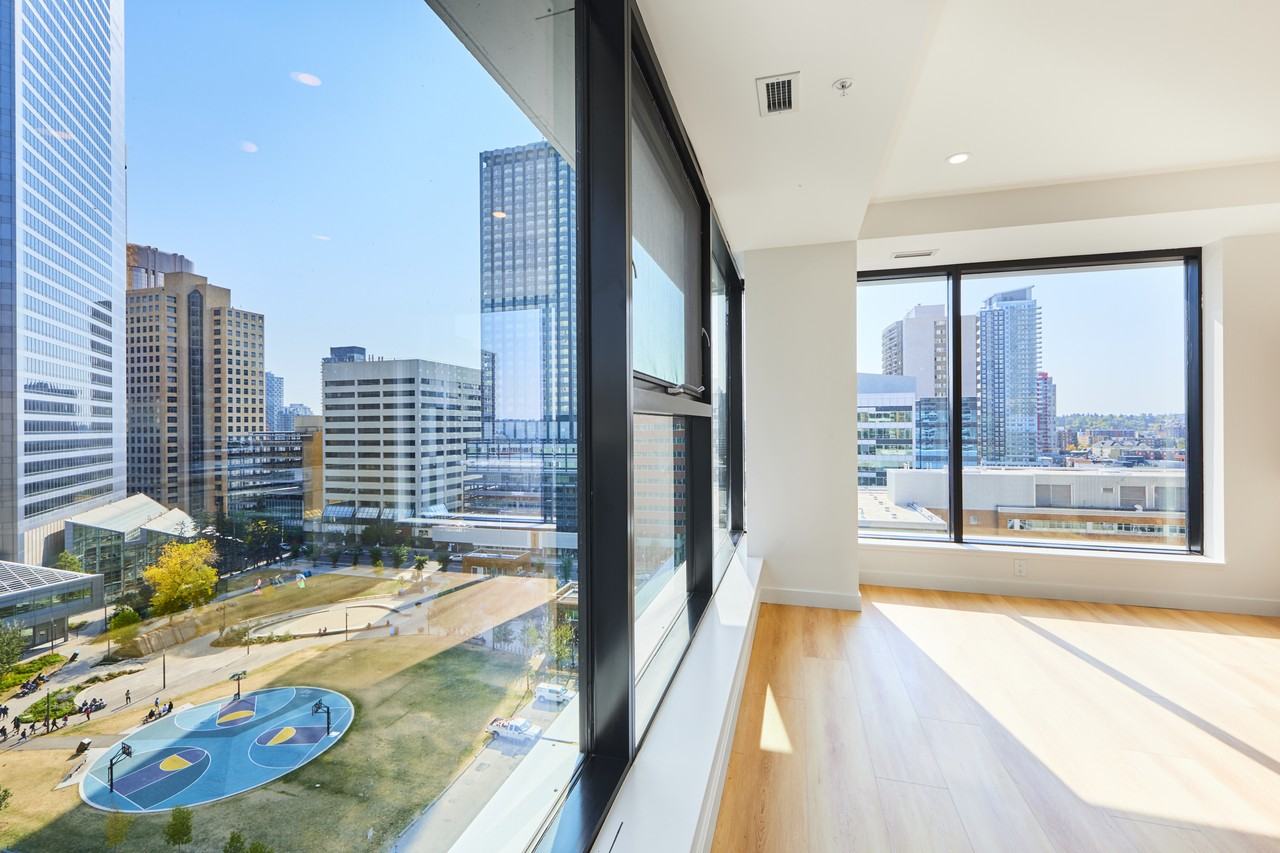 Dominion Centre - Photo 4 of 33