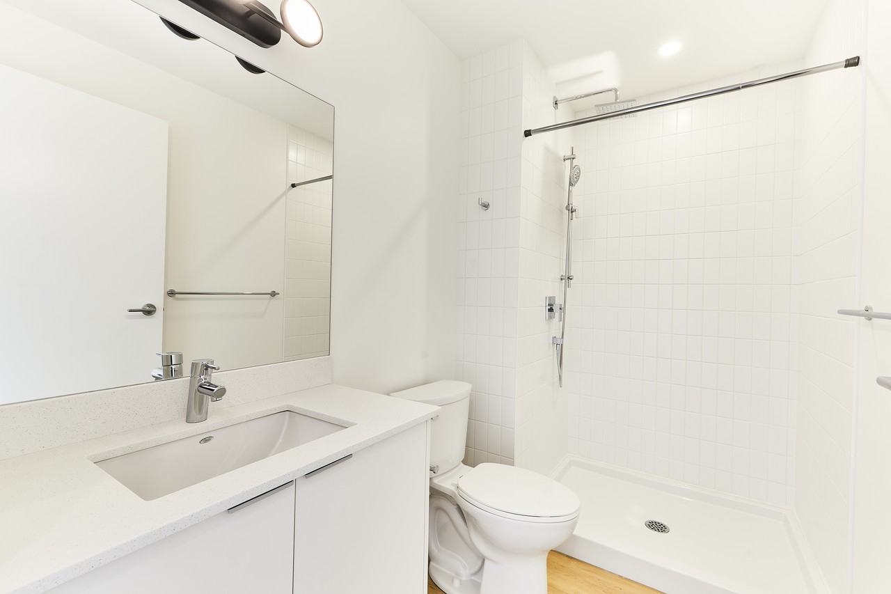 Dominion Centre - Photo 5 of 33