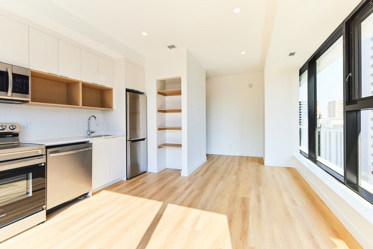 Dominion Centre - Photo 7 of 32