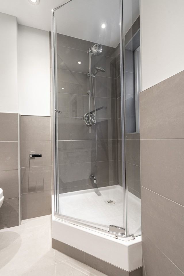 160 Huron Street - Photo 6 of 50