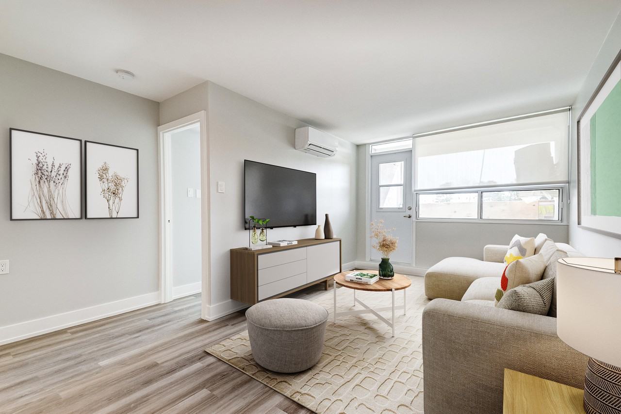 Elora - Photo 5 of 47