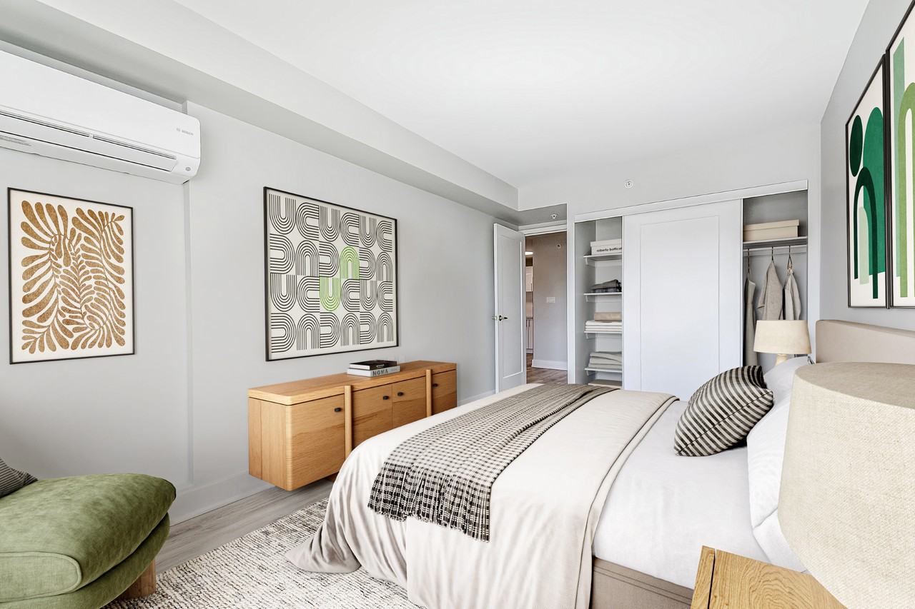 Elora - Photo 7 of 47