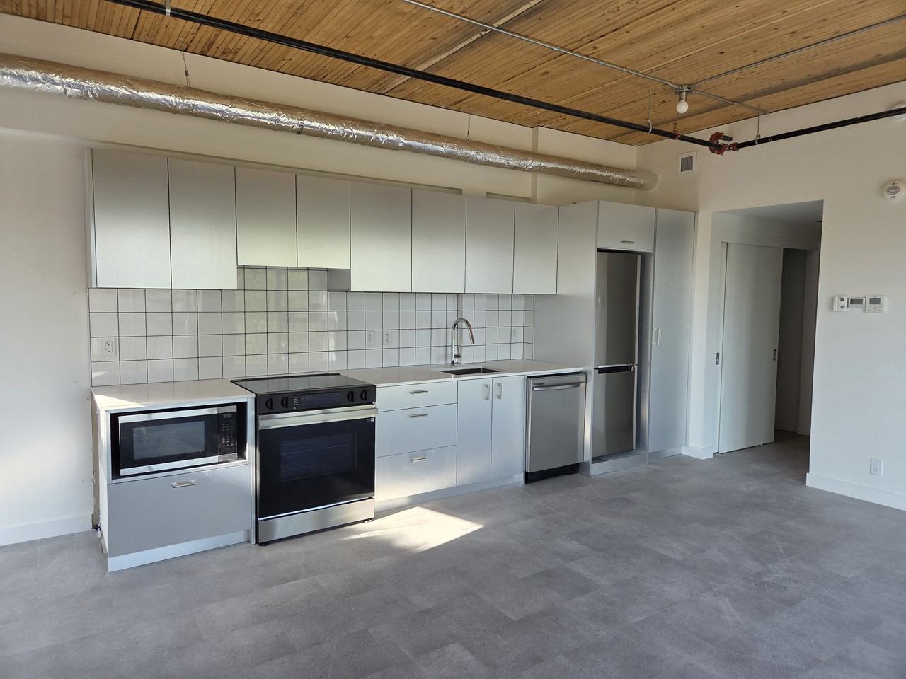 EV606 - Photo 5 of 31