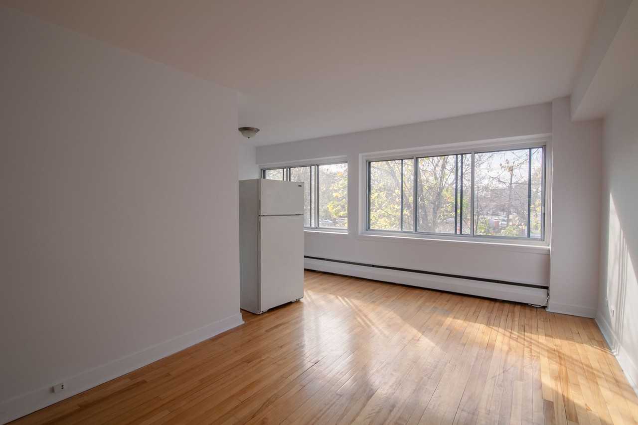 6525 Côte-Saint-Luc - Photo 7 of 15