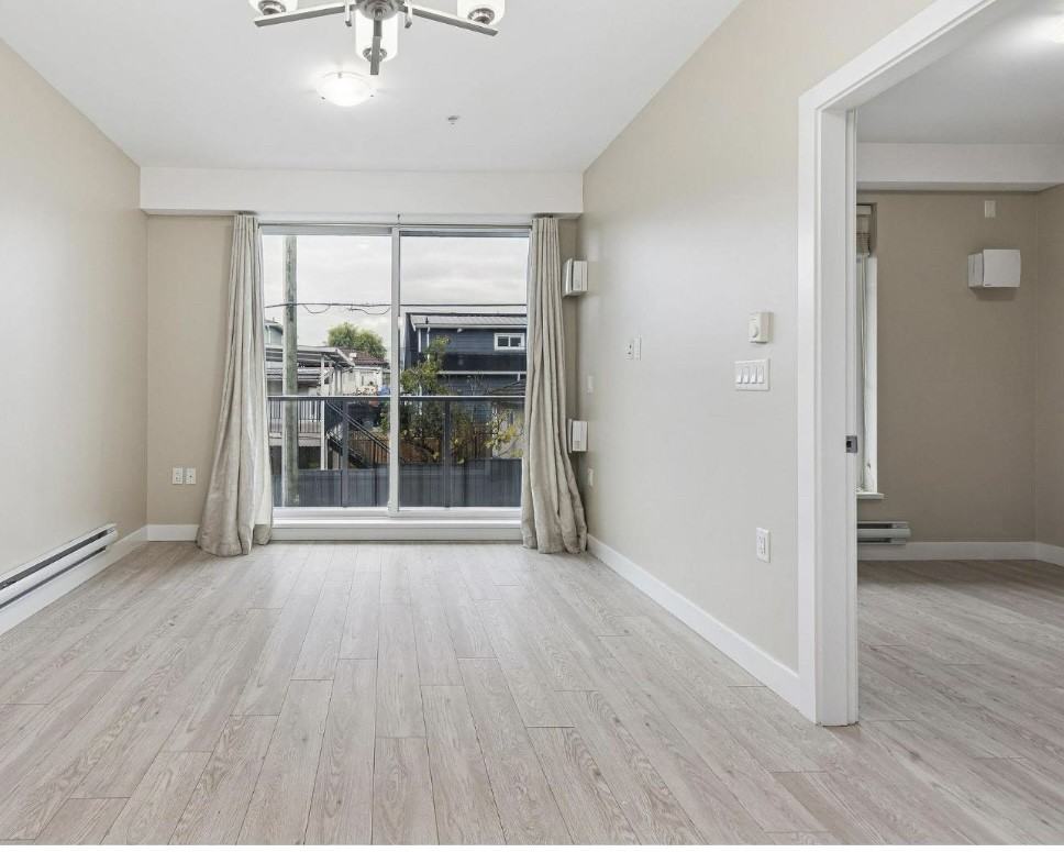 3138 Renfrew St - Photo 7 of 18