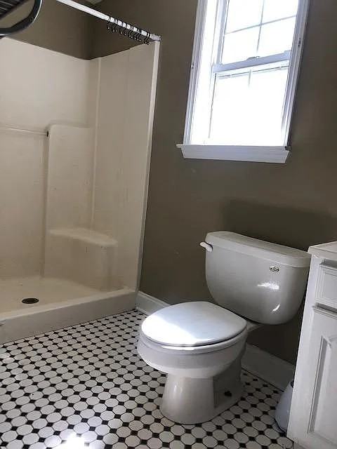 108 Lawn St #1 - Photo 4 of 11