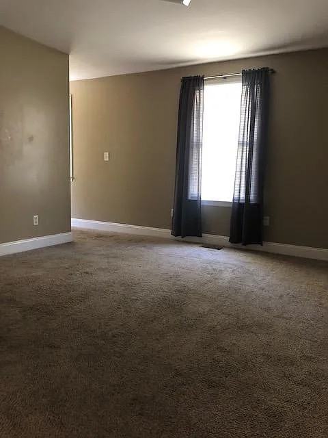 108 Lawn St #1 - Photo 5 of 11