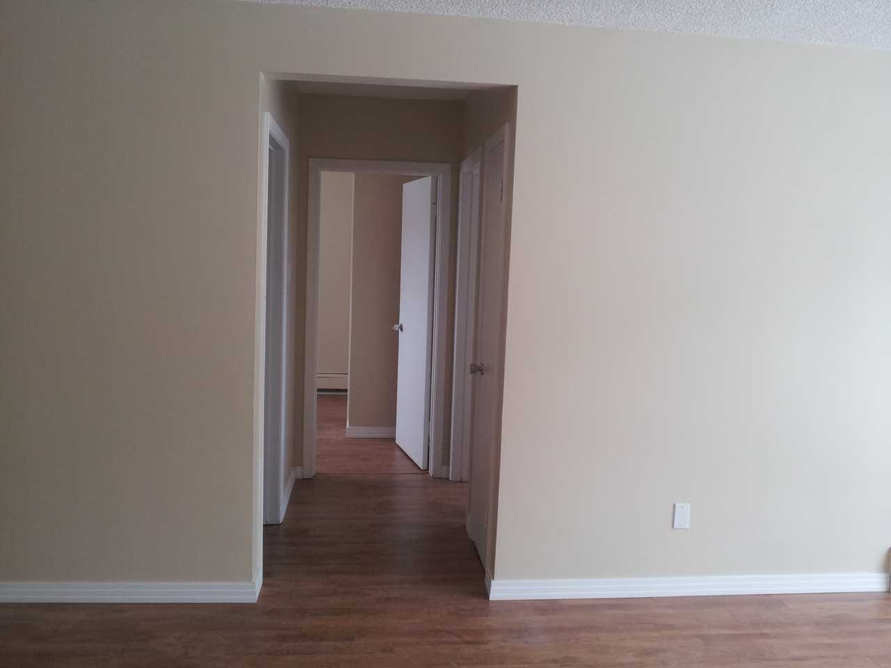 Capilano Court - Photo 6 of 8