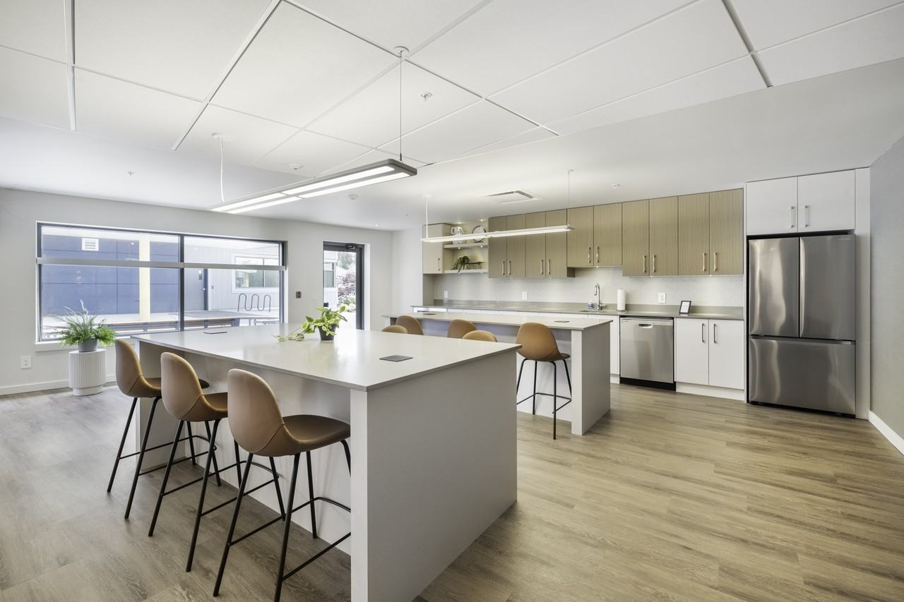 Uptown Residences Building A - Photo 7 of 43