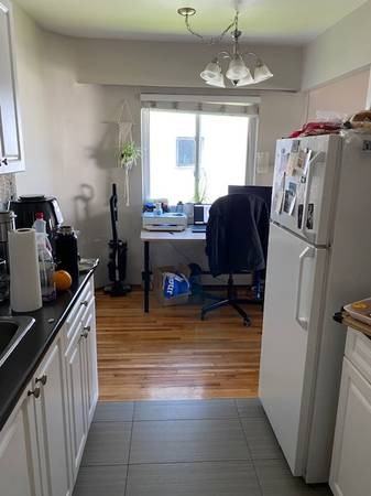 1364 West 10th - Photo 3 of 11