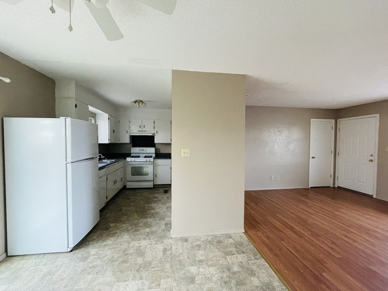 1041 Warwick Ave #1 - Photo 2 of 8