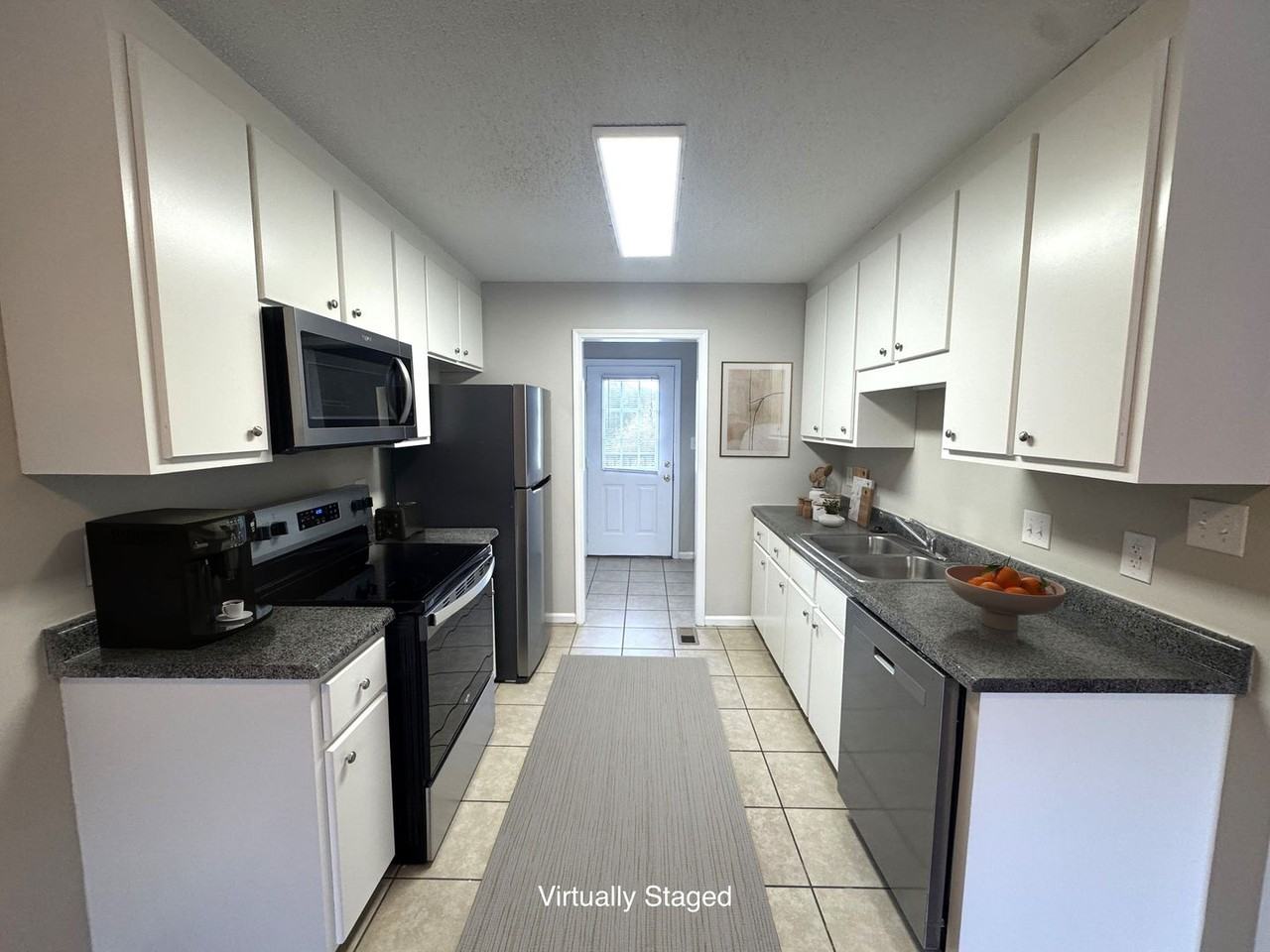 PINEVIEW TOWNHOMES - Photo 4 of 33