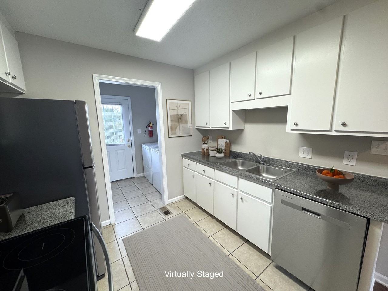 PINEVIEW TOWNHOMES - Photo 6 of 33