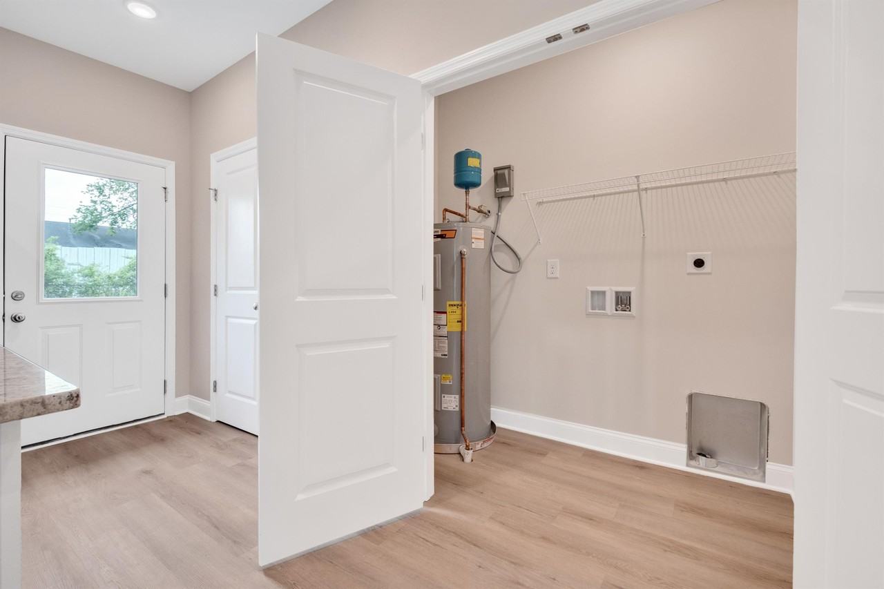 2466 E 21st St #1 - Photo 5 of 15