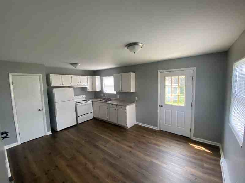 523 Tower Ct #523 - Photo 3 of 17