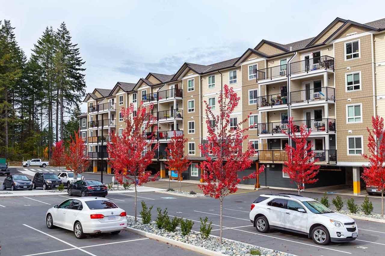 Longwood Landing - Photo 4 of 18