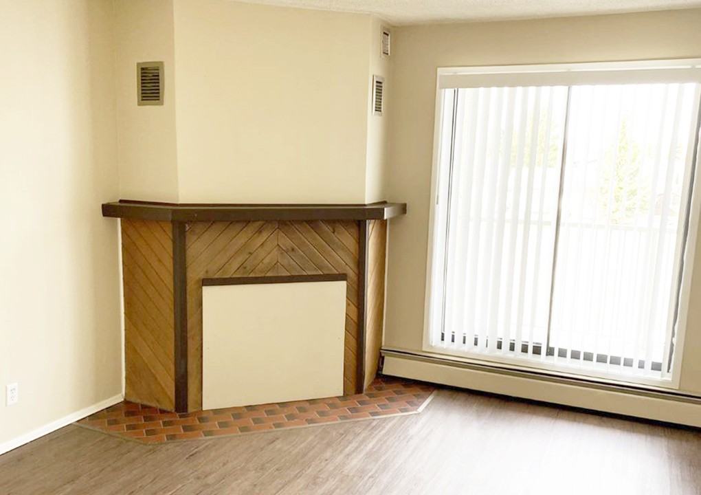 Cedar Manor - Photo 6 of 10