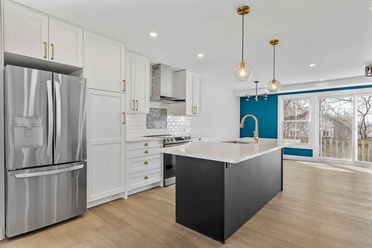 660 Hochelaga Street - Photo 3 of 22