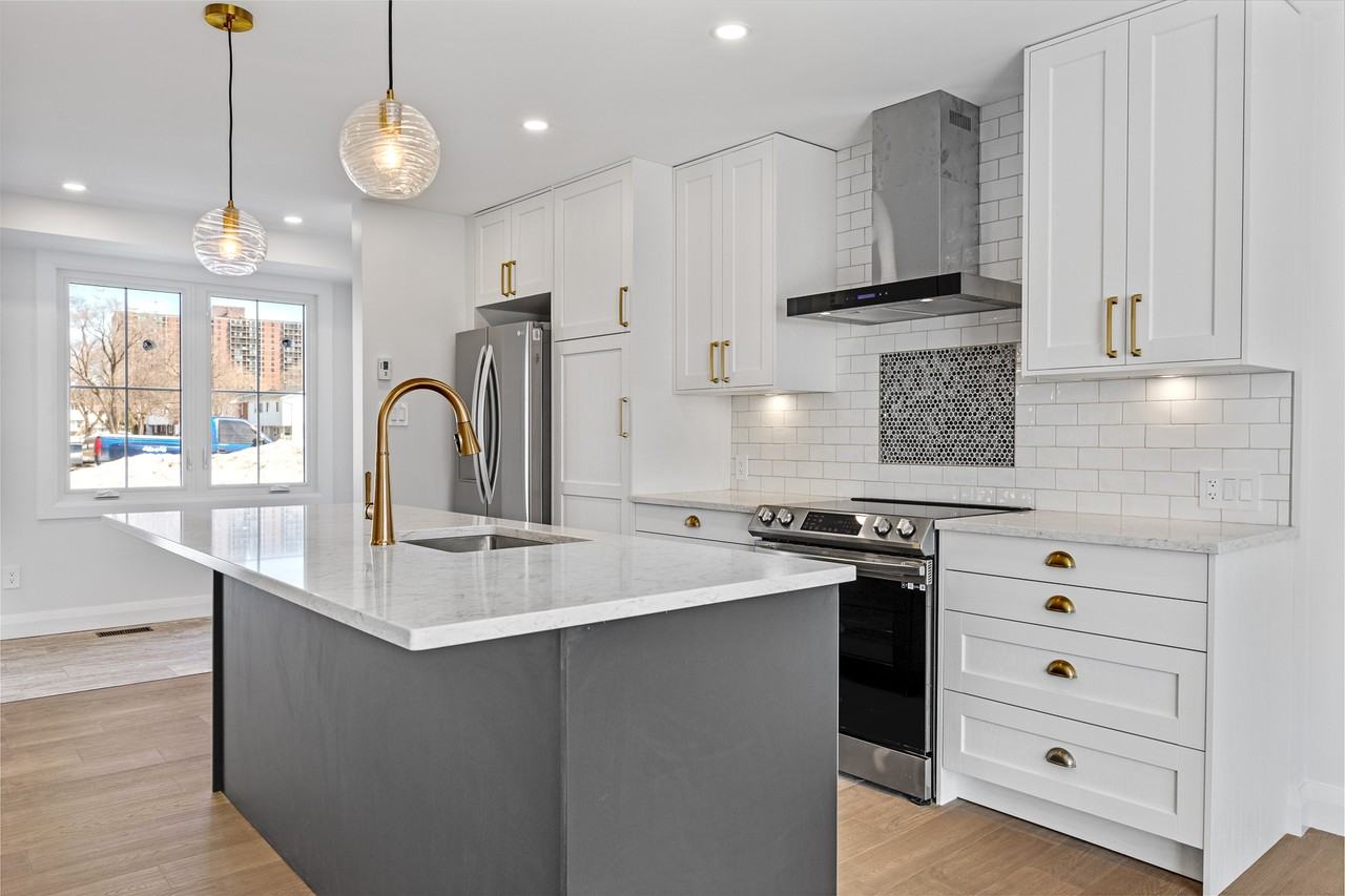 660 Hochelaga Street - Photo 6 of 22