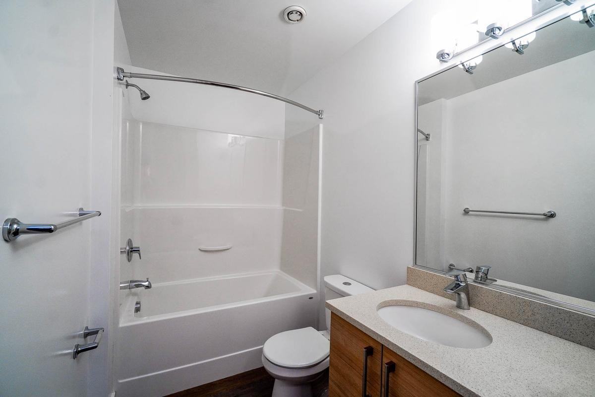 Herons Landing and The Ardea Apartments - Photo 4 of 27