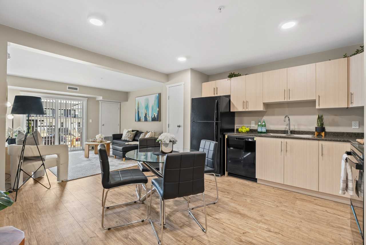 Dawson's Landing Apartments - Photo 5 of 19