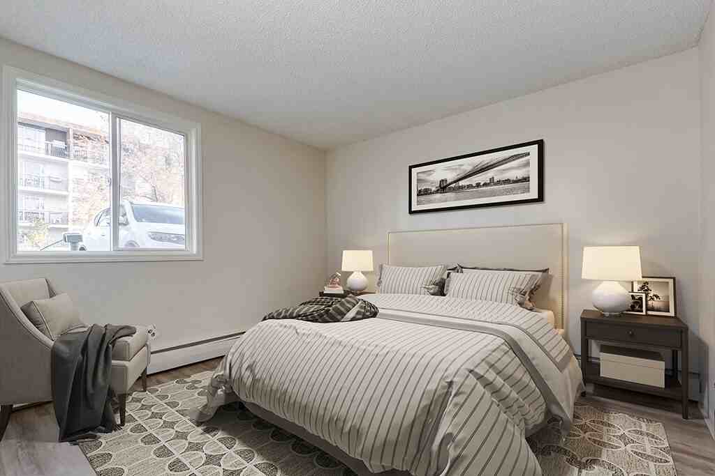 Kleisinger Manor - Photo 2 of 19