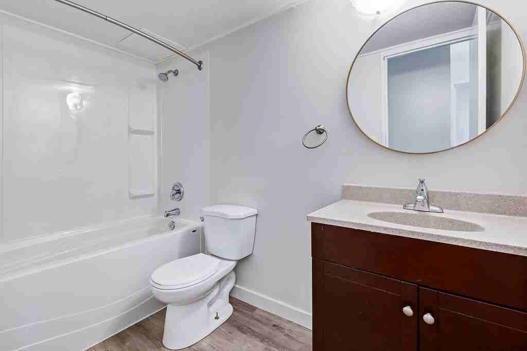 Kleisinger Manor - Photo 6 of 19