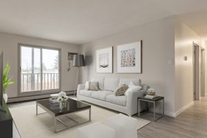 featured image of 2526 Thompson Cres Se