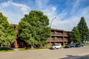 featured image of 5 Russell Dr